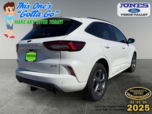Used 2023 Ford Escape ST-Line w/ Tech Pack #1 AWD/4WD image 7