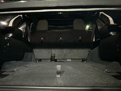 Used 2024 Jeep Wrangler Unlimited Sport image 19