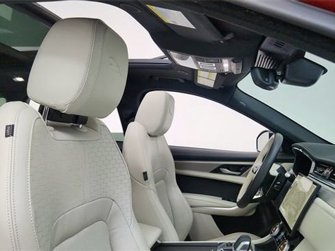 Used 2025 Jaguar F-PACE R-Dynamic S image 20