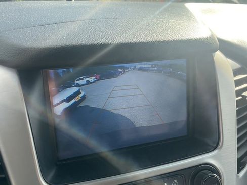 Used 2018 GMC Yukon SLT w/ HD Trailering Package image 14