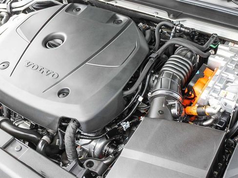 Used 2019 Volvo S90 T8 Inscription w/ Advanced Package image 28