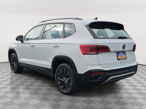 Certified 2022 Volkswagen Taos S image 7