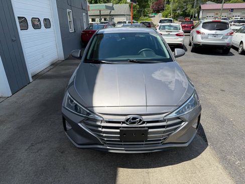 Used 2020 Hyundai Elantra SEL w/ Cargo Package (C1) FWD image 2