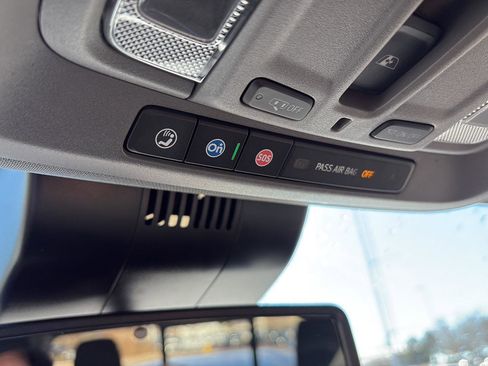 Used 2023 Chevrolet Silverado 1500 LTZ image 27