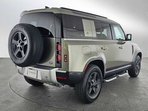 Used 2023 Land Rover Defender 110 image 5