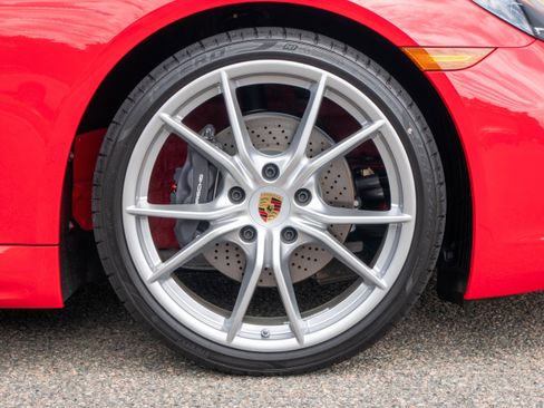 Used 2025 Porsche 718 Cayman image 13