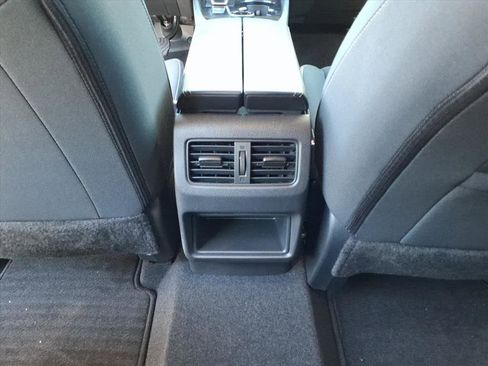 Used 2025 Nissan Rogue S image 5