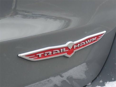 Used 2021 Jeep Grand Cherokee Trailhawk w/ Premium Lighting Group image 12