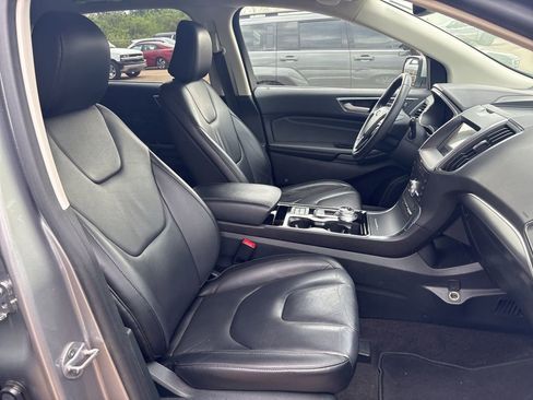 Certified 2020 Ford Edge Titanium image 12