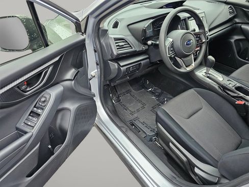 Used 2023 Subaru Crosstrek 2.0i image 18