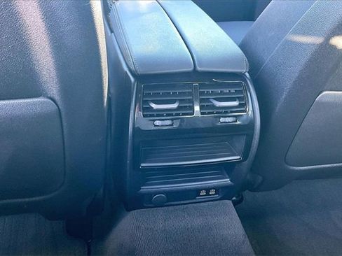 Used 2023 BMW 540i w/ Premium Package image 21
