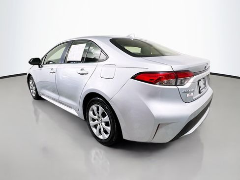 Used 2021 Toyota Corolla LE FWD image 8