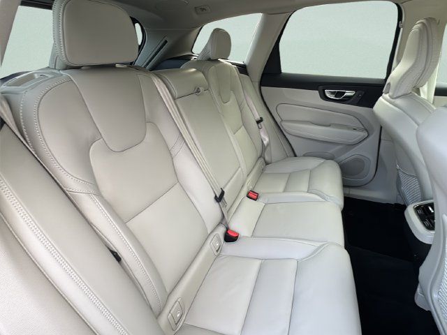 Used 2023 Volvo XC60 B5 Ultimate w/ Climate Package AWD/4WD image 20