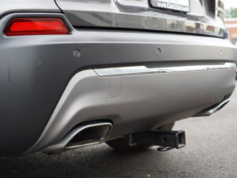 Used 2019 Jeep Cherokee Limited w/ Technology Group image 28