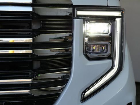 New 2026 GMC Sierra 1500 SLT w/ SLT Premium Plus Package AWD/4WD image 11