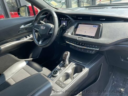 Used 2021 Cadillac XT4 Sport w/ Sun And Sound Package AWD/4WD image 20