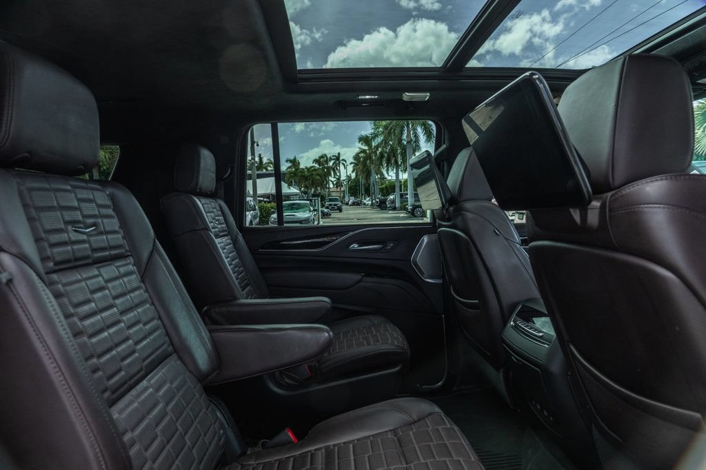 Used 2023 Cadillac Escalade ESV Sport Platinum w/ Heavy-Duty Trailer Package AWD/4WD image 25