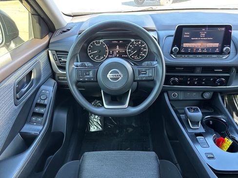 Used 2021 Nissan Rogue S image 13