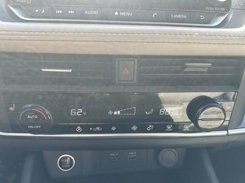 Used 2023 Nissan Rogue SV w/ SV Premium B Package image 19