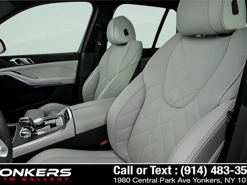 Used 2023 BMW X5 xDrive40i w/ Premium Package image 9