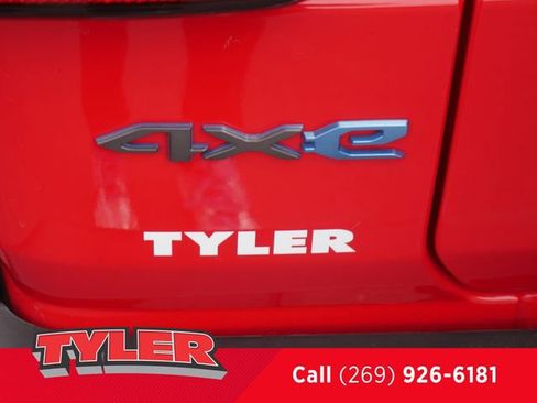 Used 2024 Jeep Wrangler Unlimited AWD/4WD image 16