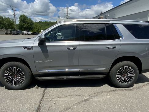 New 2026 GMC Yukon Elevation w/ Elevation Premium Package AWD/4WD image 5