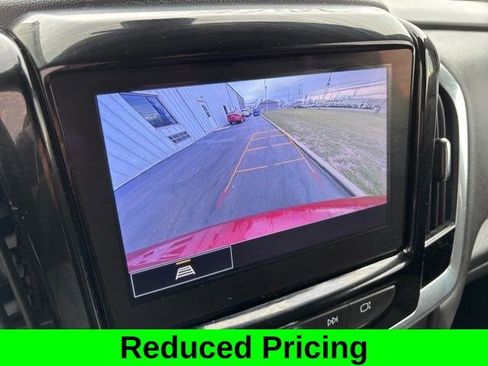 Used 2023 Chevrolet Traverse LT image 23