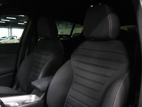 Used 2024 Alfa Romeo Tonale Ti image 11