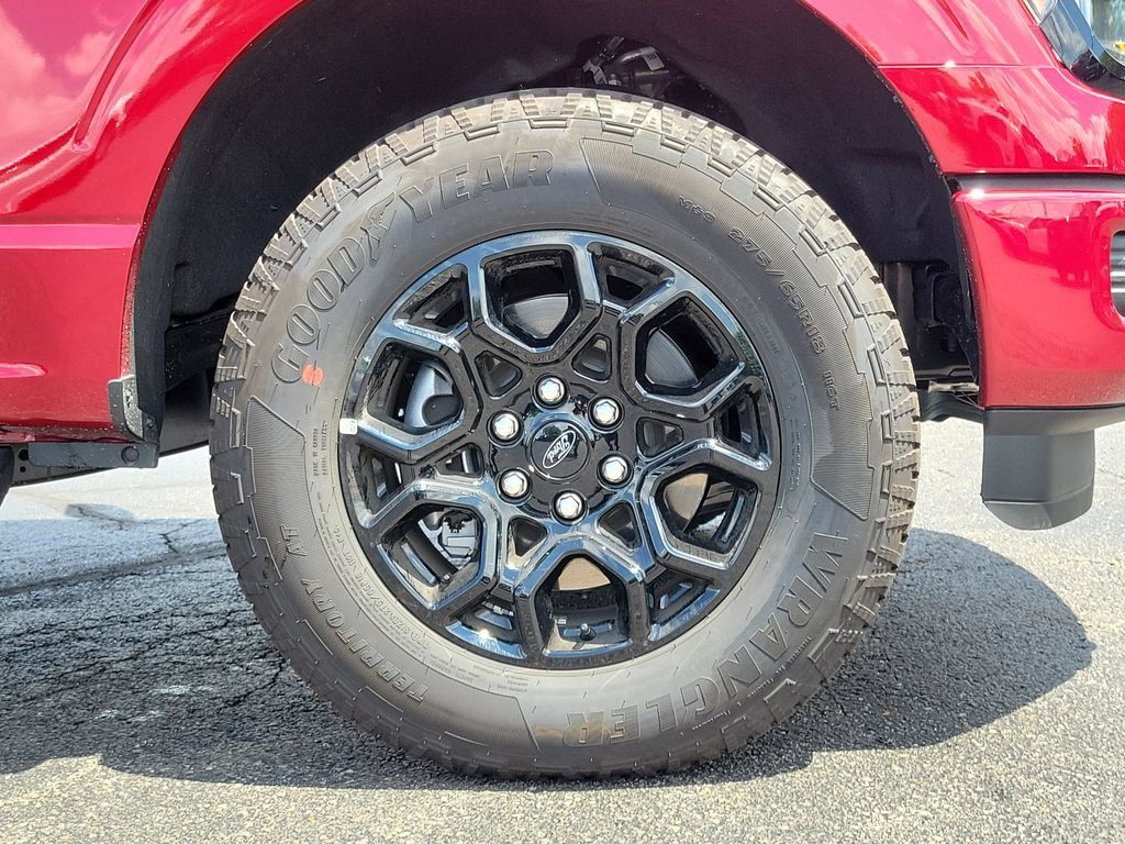 New 2026 Ford F150 XLT w/ Equipment Group 302A MID AWD/4WD image 9