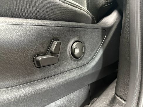 Used 2026 RAM 1500 Big Horn AWD/4WD image 12