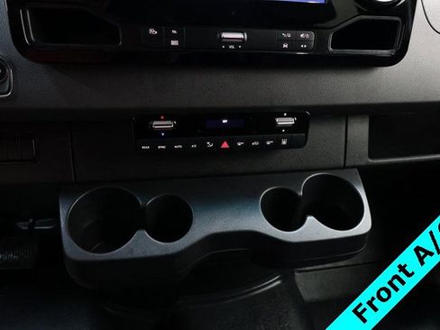 Used 2025 Mercedes-Benz Sprinter 2500 image 22