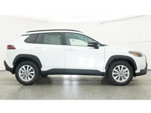 New 2026 Toyota Corolla Cross LE image 27