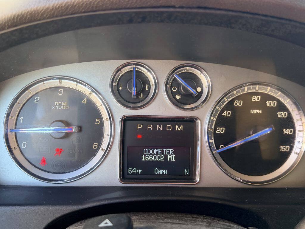Used 2014 Cadillac Escalade Luxury RWD image 19