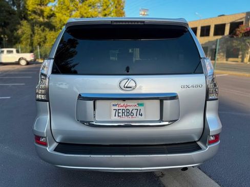 Used 2014 Lexus GX 460 w/ Premium Package AWD/4WD image 14