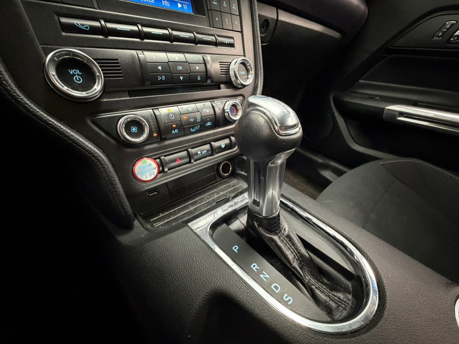 Used 2017 Ford Mustang Coupe RWD image 57
