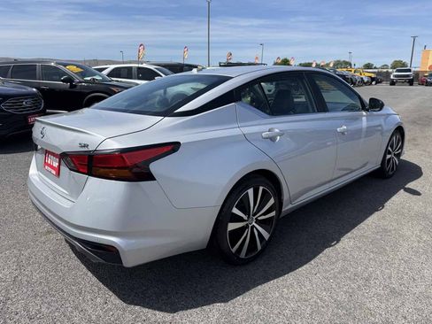 Used 2020 Nissan Altima 2.5 SR FWD image 6