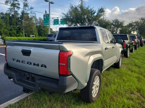 Used 2025 Toyota Tacoma SR RWD image 8