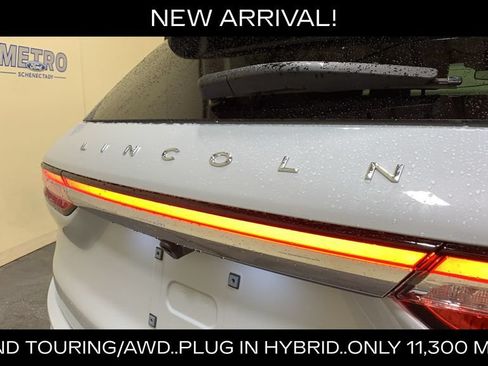 Used 2025 Lincoln Corsair Grand Touring w/ Towing Package AWD/4WD image 17