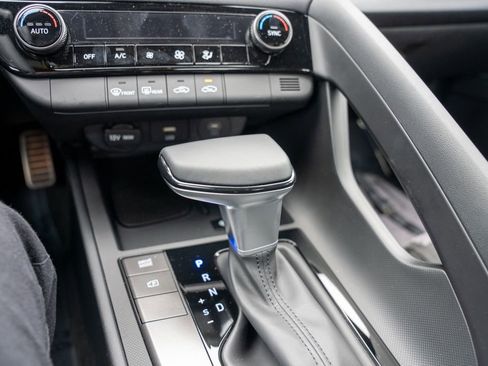 New 2025 Hyundai Elantra Sport image 24