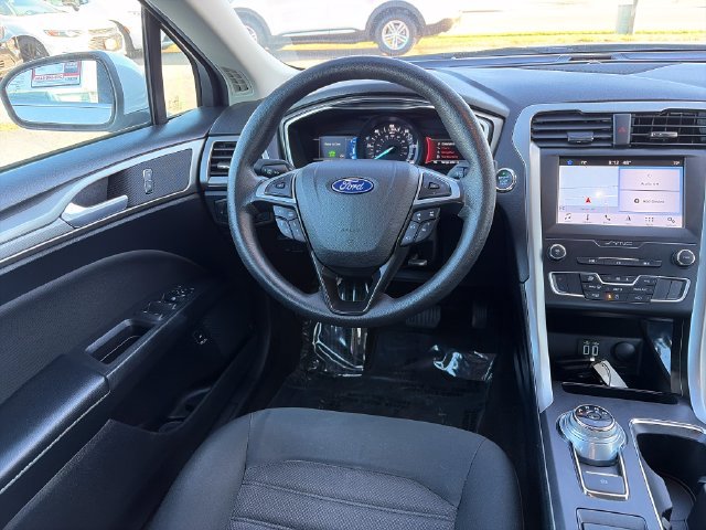 Used 2019 Ford Fusion SE FWD image 30