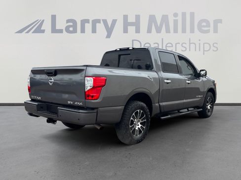 Used 2021 Nissan Titan SV w/ Accessory Utility Package image 5