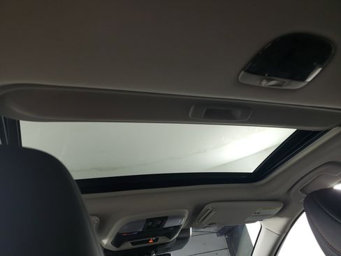 Used 2025 Subaru Crosstrek 2.5i Limited w/ Crosstrek Mirror Package image 16