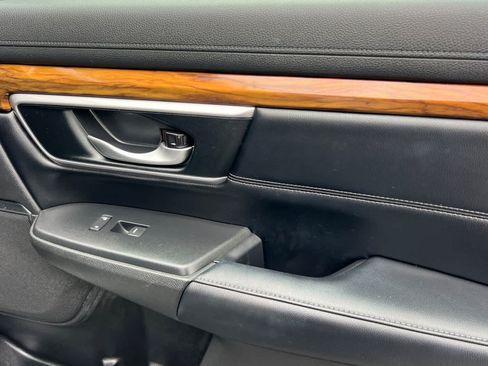 Used 2017 Honda CR-V Touring image 19