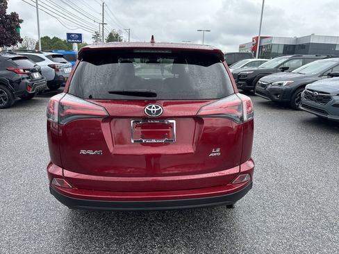 Used 2018 Toyota RAV4 LE w/ All Weather Liner Package AWD/4WD image 23