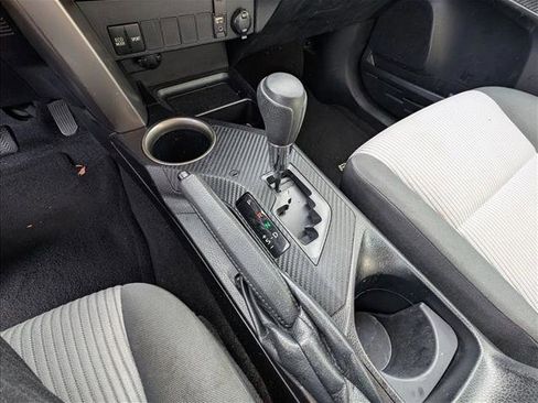 Used 2015 Toyota RAV4 LE image 13