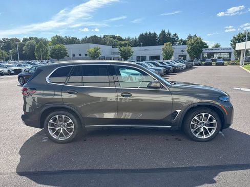 Used 2024 BMW X5 xDrive50e w/ Premium Package AWD/4WD image 6