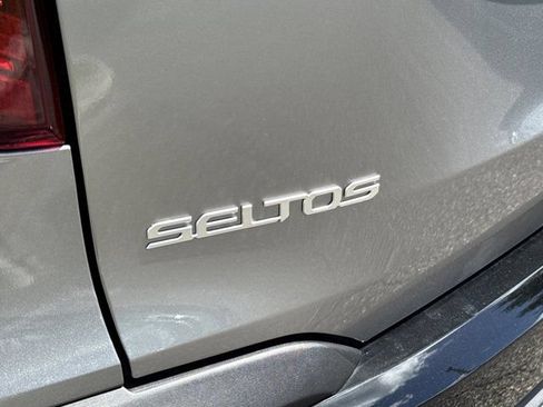 New 2026 Kia Seltos S FWD image 18