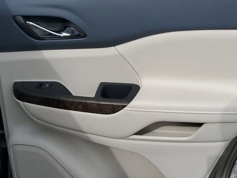 Used 2022 GMC Acadia Denali w/ Denali Ultimate Package image 45