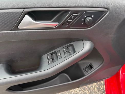 Used 2014 Volkswagen Jetta SE image 13