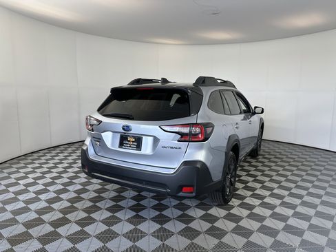 Used 2025 Subaru Outback Onyx Edition image 10